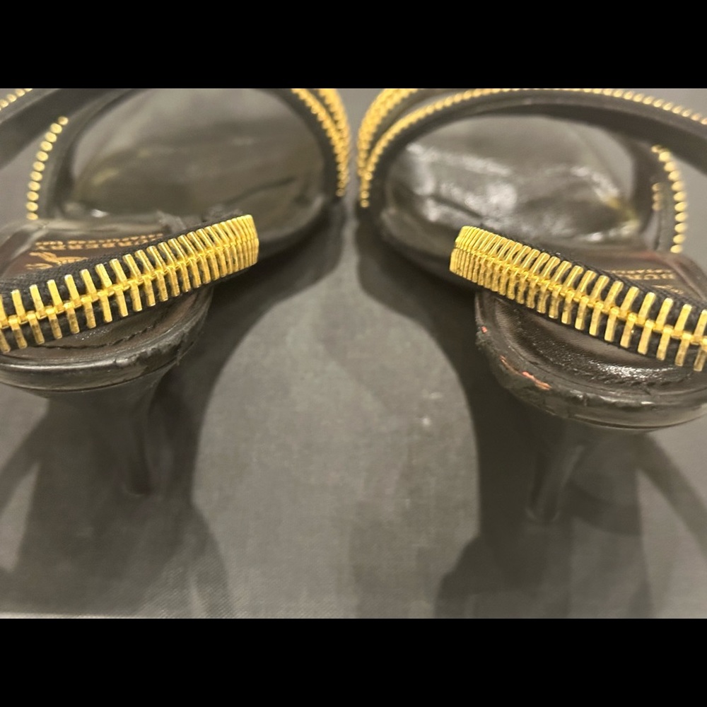 Burberry sandals! Little wear on the back - Picture 4 of 4